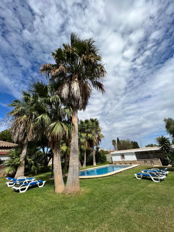 Chalet En La Barrosa, Piscina+Bbq+Grifo De Cerveza Chiclana de la Frontera Ngoại thất bức ảnh