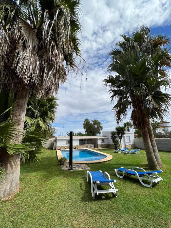 Chalet En La Barrosa, Piscina+Bbq+Grifo De Cerveza Chiclana de la Frontera Ngoại thất bức ảnh
