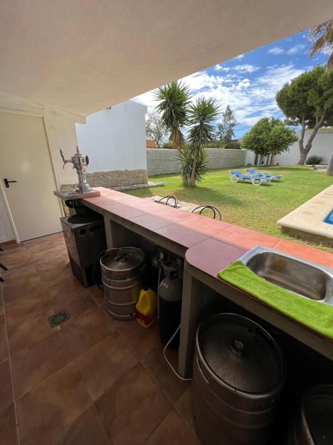 Chalet En La Barrosa, Piscina+Bbq+Grifo De Cerveza Chiclana de la Frontera Ngoại thất bức ảnh
